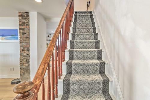 Idyllic Home On The Hudson Updated Interior!