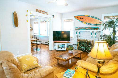 Vintage Beach House, Perfectly Located