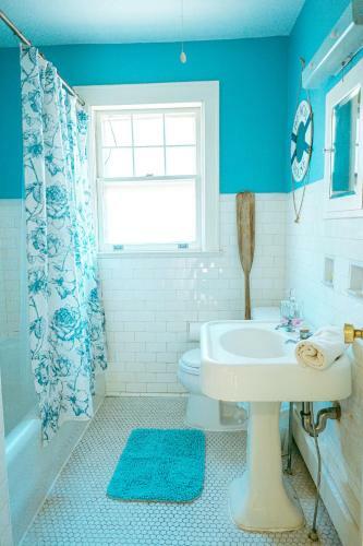 Vintage Beach House, Perfectly Located