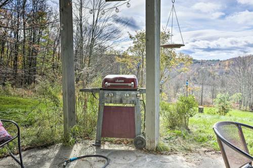 Unique Catskills Hideaway - Walk To Lake Jeff