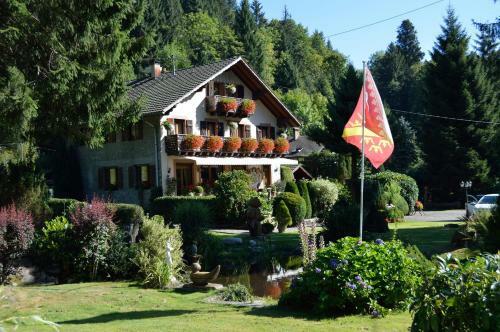 Hostal Chambres D'h�tes Des Cascades St-nicolas
