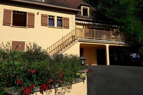 Grande Maison P�rigourdine Avec Piscine