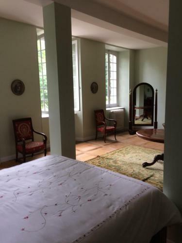 Bed & Breakfast Chateau Du Val Larbont