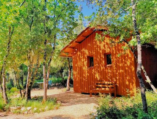 Cabane Des 1000 Pailles