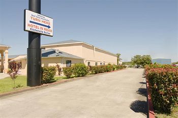 Motel Americas Best Value Inn And Suites Groves