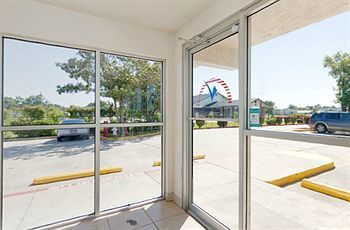 Motel Americas Best Value Inn And Suites Groves