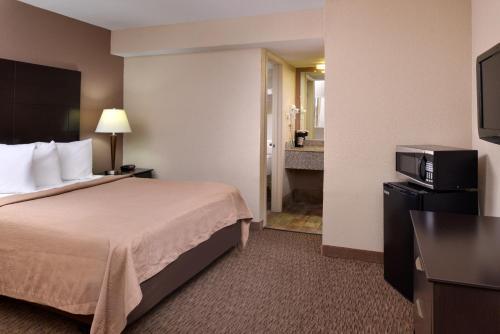 Motel Airport Inn