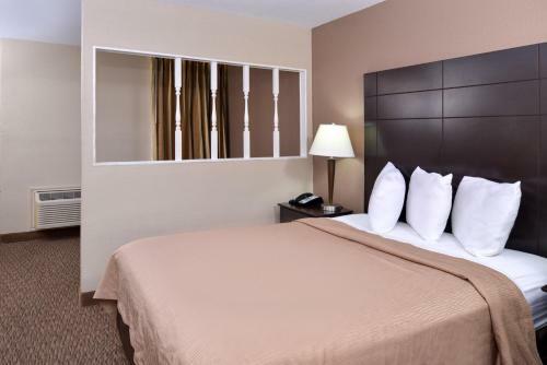 Motel Airport Inn