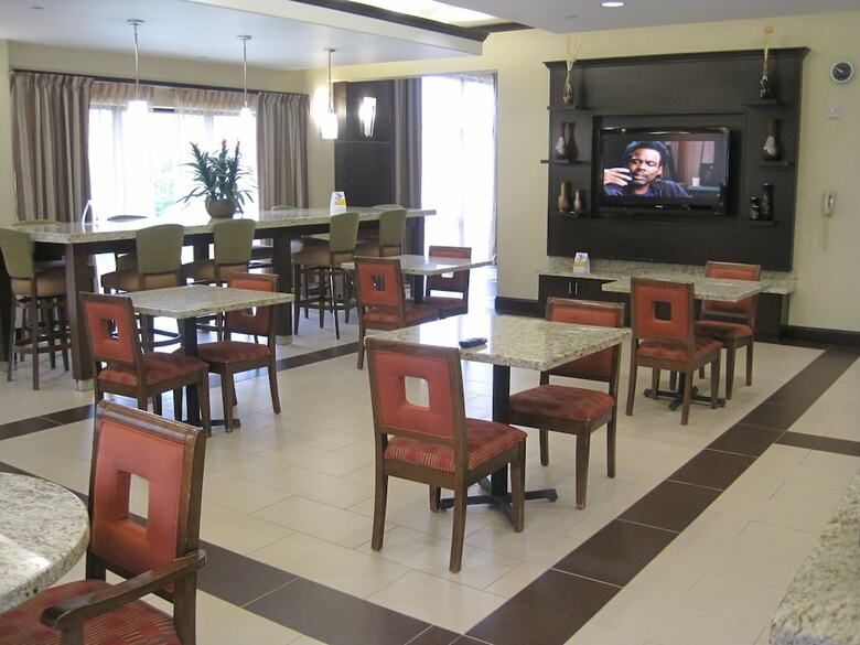 Hotel Comfort Suites Jewett