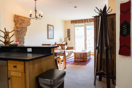 Hotel Long Trail House - Stratton Mountain