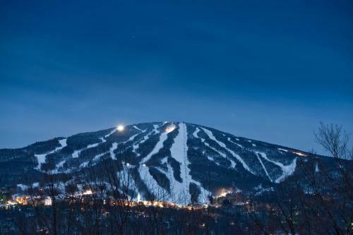 Hotel Long Trail House - Stratton Mountain