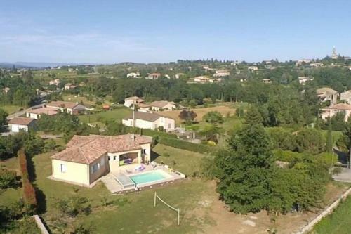 Villa Pour 15 Personnes Avec Piscine Couverte Et 2500m2