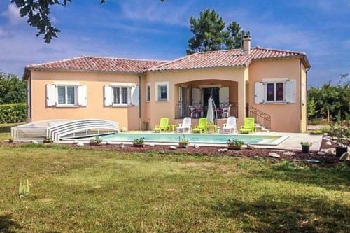 Villa Pour 15 Personnes Avec Piscine Couverte Et 2500m2