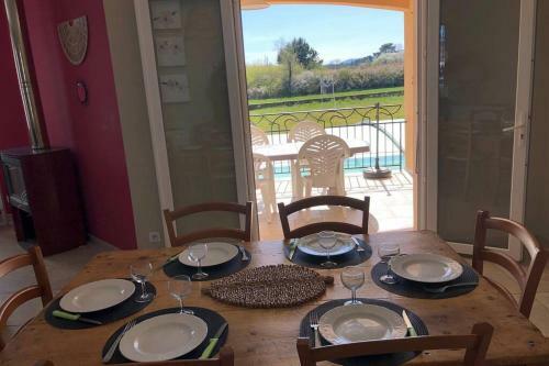Villa Pour 15 Personnes Avec Piscine Couverte Et 2500m2