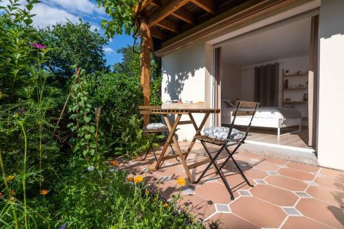 Suite De La Vall�e Des Ch�nes