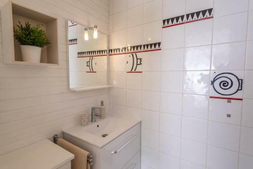 Suite De La Vall�e Des Ch�nes