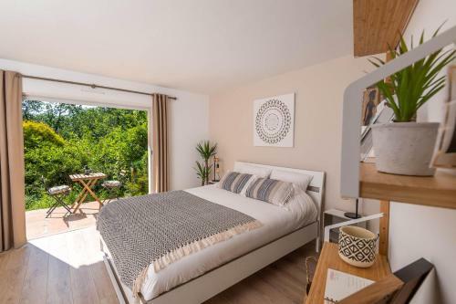 Suite De La Vall�e Des Ch�nes