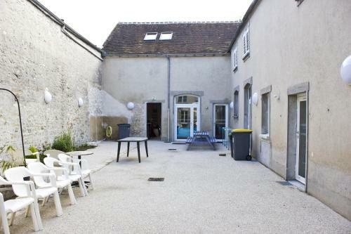 Fontaineblhostel Hostel & Camping Near Fontainebleau