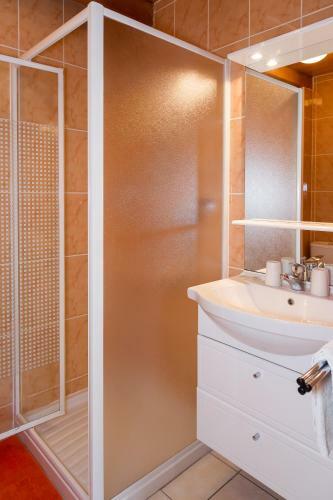 Bed & Breakfast Chambre Et Table D'h�te La Petite Bergerie