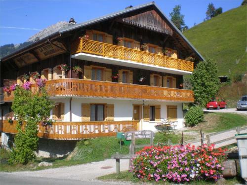 Bed & Breakfast Chambre Et Table D'h�te La Petite Bergerie