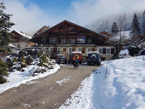 Hostal La Ferme Du Nant