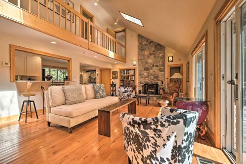 Modern Catskills Escape On 25 Acres With Deck!