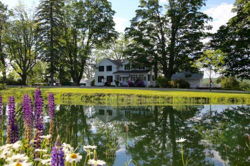 Enfield Manor Bed&breakfast And Vacation Rental