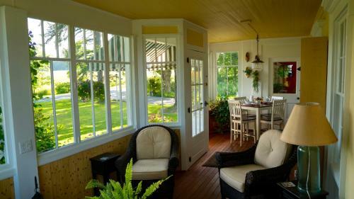 Enfield Manor Bed&breakfast And Vacation Rental