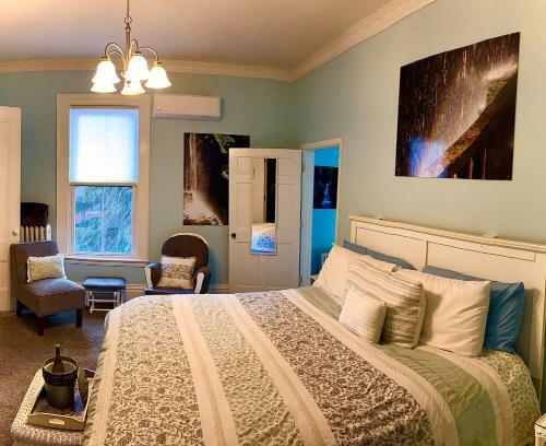 Tillinghast Manor Bed & Brunch