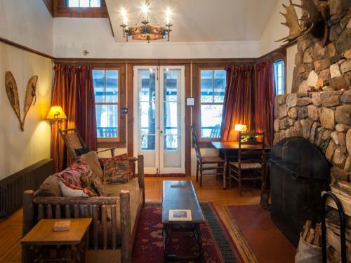 Hostal White Pine Camp