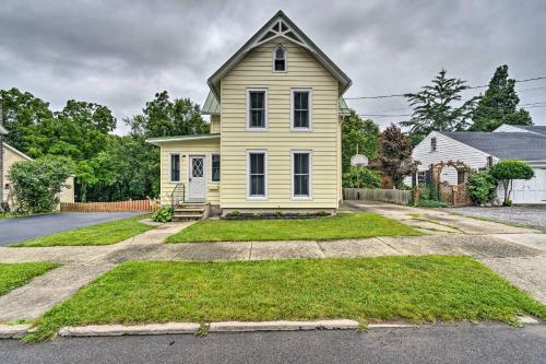 Penn Yan Escape With Yard, 1 Mi To Keuka Lake!