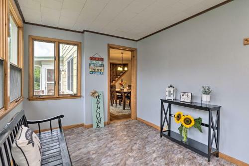 Penn Yan Escape With Yard, 1 Mi To Keuka Lake!