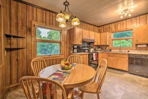 Penn Yan Escape With Yard, 1 Mi To Keuka Lake!