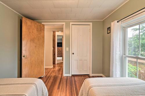Penn Yan Escape With Yard, 1 Mi To Keuka Lake!