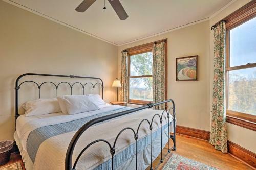 Pet-friendly Victorian Homestead With Fire Pit!