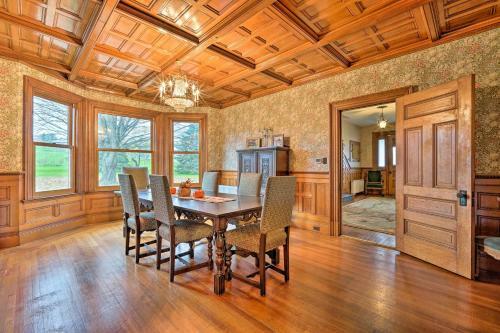 Pet-friendly Victorian Homestead With Fire Pit!