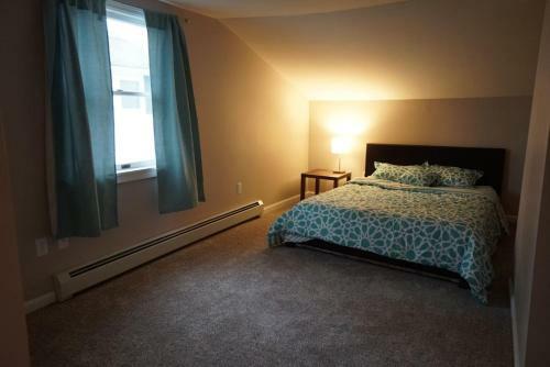 Newly Renovated House On Lake Champlain - 4 Br!