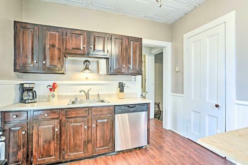 Apartamento Centrally Located Apt In Victorian Mansion!
