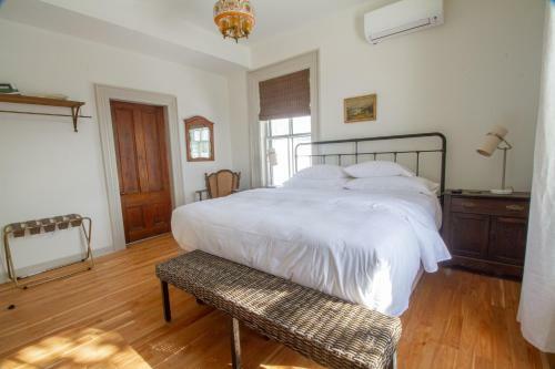 Hotel Pert House