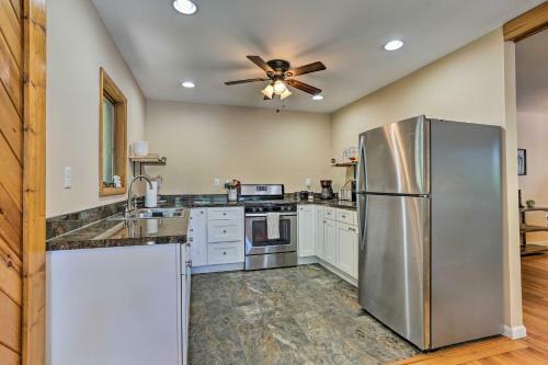 Rock Hill Home With Fire Pit On Wanaksink Lake!