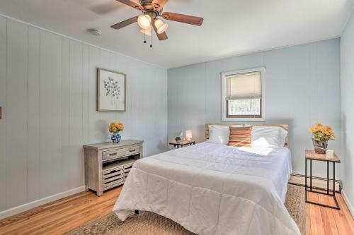 Rock Hill Home With Fire Pit On Wanaksink Lake!