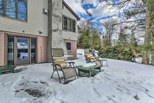 Rock Hill Home With Fire Pit On Wanaksink Lake!