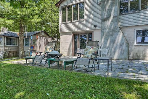 Rock Hill Home With Fire Pit On Wanaksink Lake!
