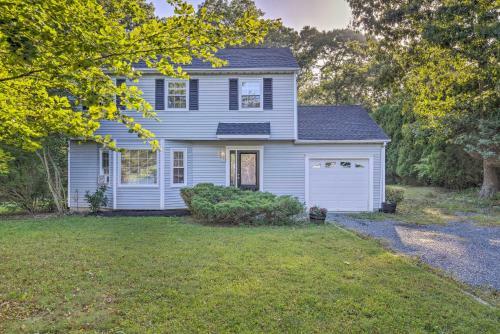 Riverhead Hideaway About 2 Mi To Peconic River!