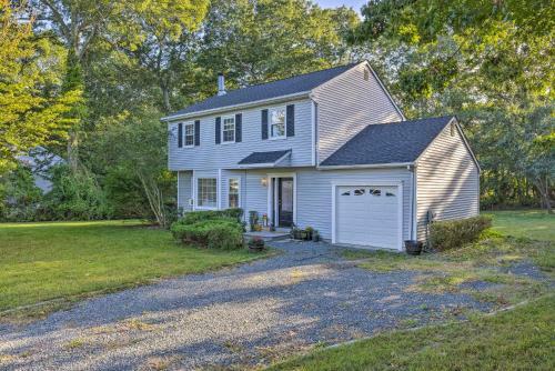 Riverhead Hideaway About 2 Mi To Peconic River!