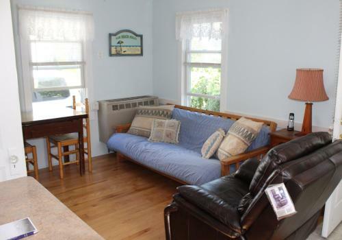 Waterfront Cottage 6