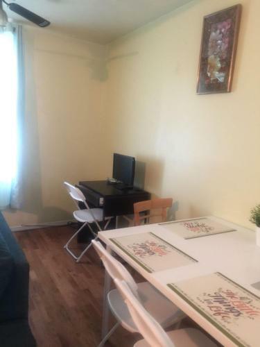 Hostal Guest House 5 Min. From Jfk