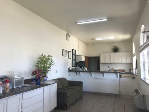 Motel Heights Inn
