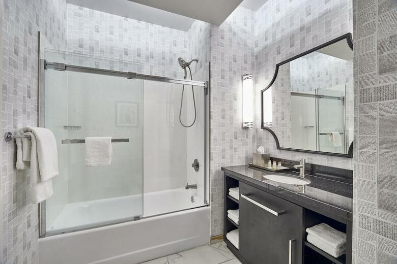 Radisson Hotel Cleveland Gateway