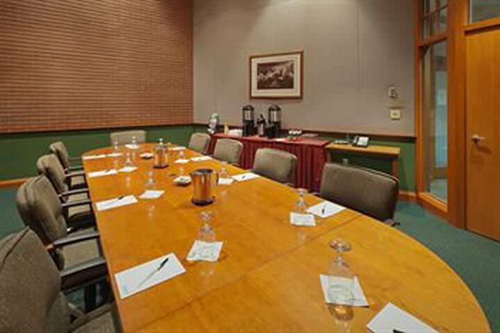 Radisson Hotel Cleveland Gateway